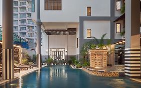 Ohana Phnom Penh Palace Hotel